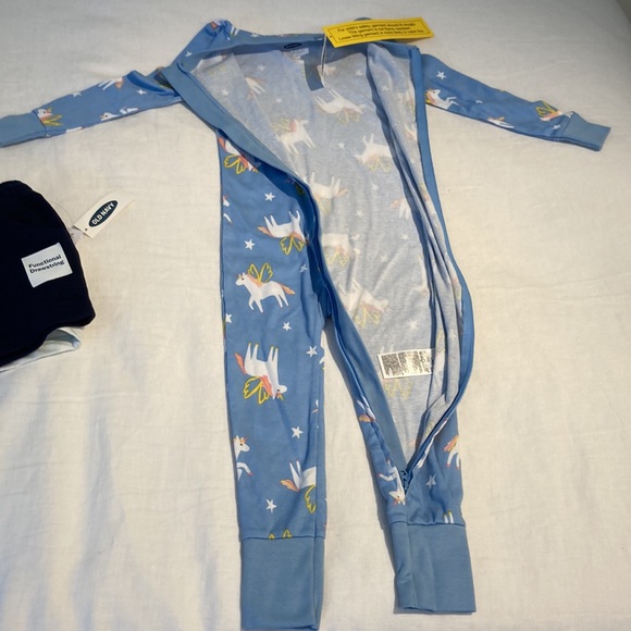 NWT Old Navy bundle for 3 years old little kid - Picture 12 of 16